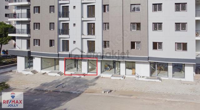 Bayraklı Manavkuyuda Satılık Dükkan 4