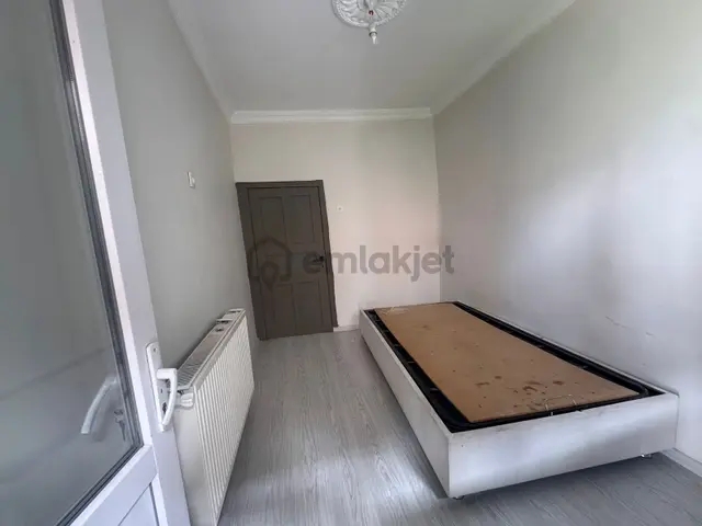 Maliye Arkasında 166m2 Bahçeli 2ayrı 2+1daireli Satılık Müstakil 3