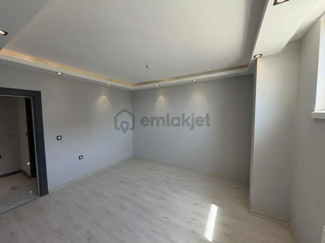 /lider'den/yeşiltepe Mah 2+1 Giriş Kat Kombi&petek Çift Banyo/ 3