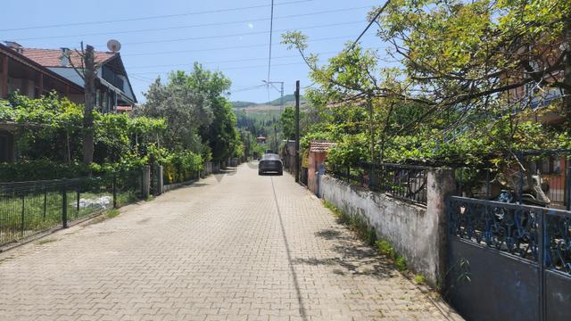Konut İmarlı 863 M2 Anayola Yakın Arsa Ve Ev 4