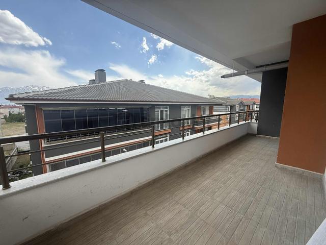 Remax Dem'den Yunus Emre Mahallesinde Satılık 3+1 Daire 5