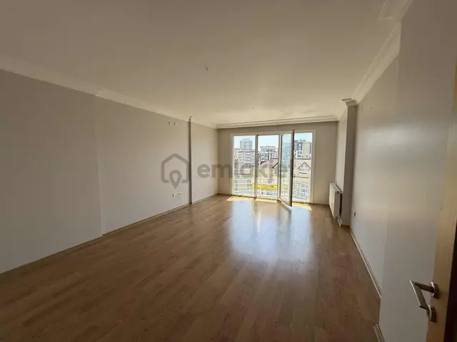 Ataşehir Küçükbakkalköy Mah.platin Sitesi(boş)2+1.90m2. 1