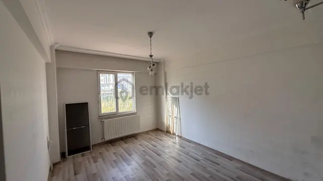 Kın Emlak-adliye Arkası 2+1 Kapalı Mutfak Kiralık Daire 3
