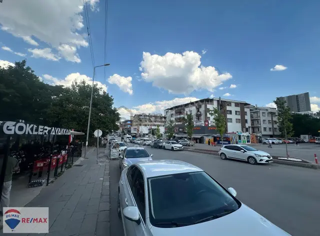 Belediye Karşısında Tabela Değeri Yüksek Komple Satılık Bina 3