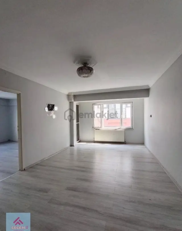 Bandırma Paşakonak Mh Ara Kat, Çift Wc'li, Çift Cepheli 2+1 Kiralık Daire 5