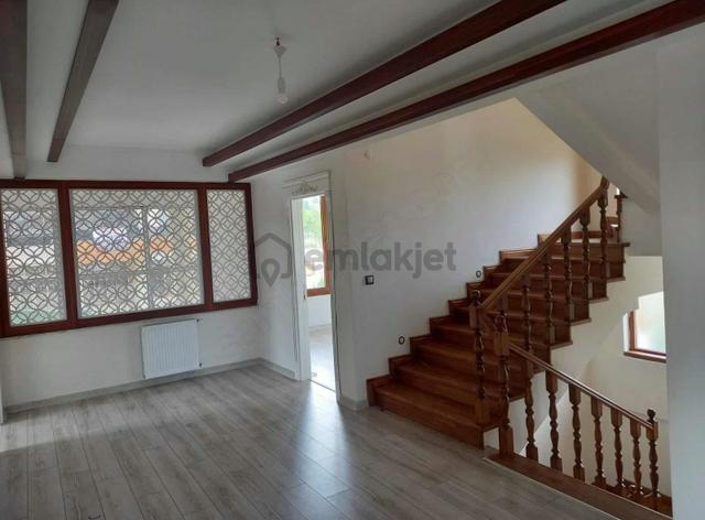Hisarcıkta 750m2 Arsalı Ultra Lüks 5+1 Satılık Villa 4