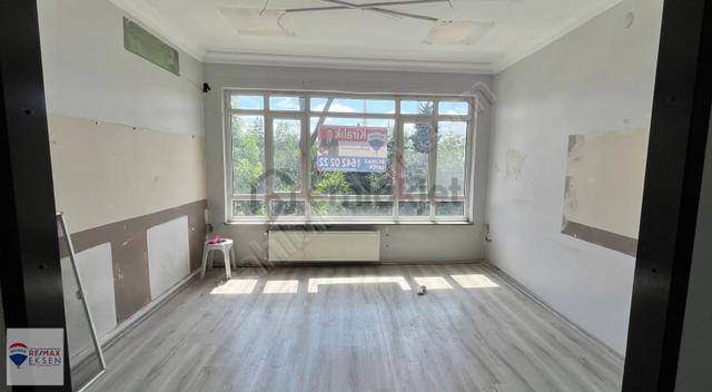 Üsküdar Muratreis'te Metroya 25m, Tabela Değeri Yüksek Ofis 2