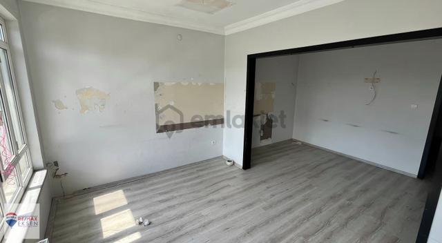 Üsküdar Muratreis'te Metroya 25m, Tabela Değeri Yüksek Ofis 5