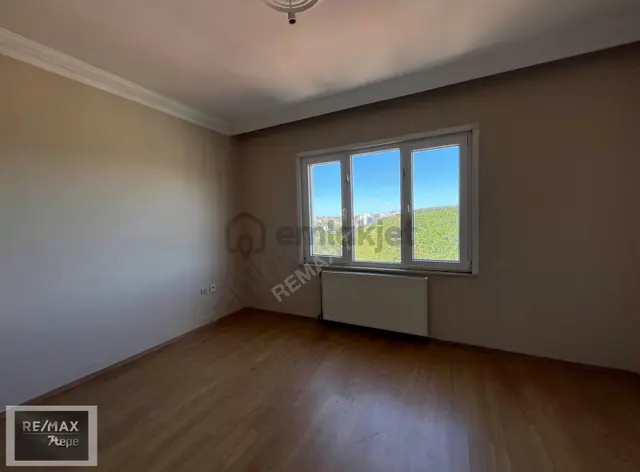 Remax 7tepe'den Beykoz'da Boğaz Manzaralı 3+1 Kiralık Daire 4