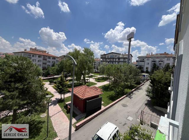 Gerede Emlaktan Panoramik Park Manzaralı Önü Acık Arakat Daire 5