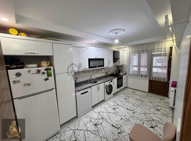 Akçil'den Satılık 3+1 134m2 Daire İskanlı Ara Kat Cam Balkonlu 4