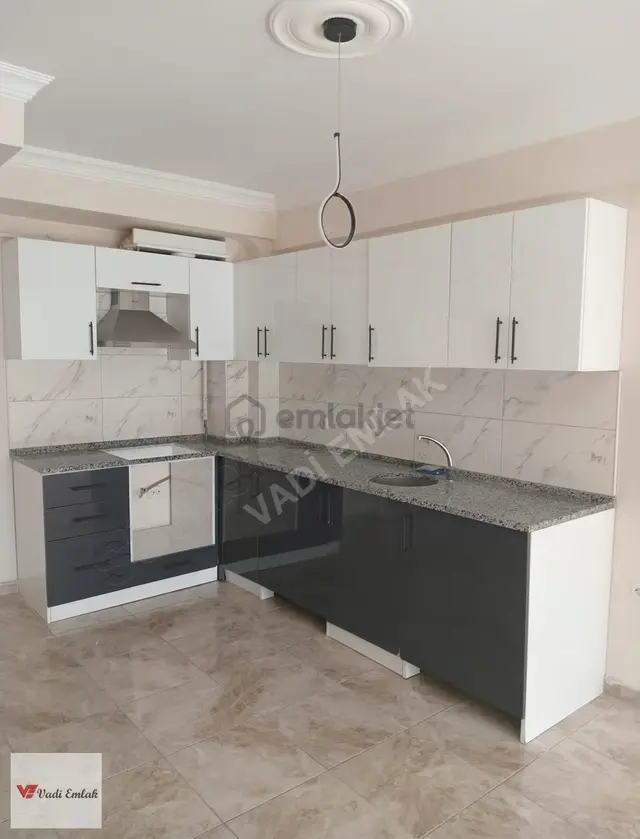 Meydan'da Kiralık 2+0 Dubleks Daire Büyük Kullanışlı 3