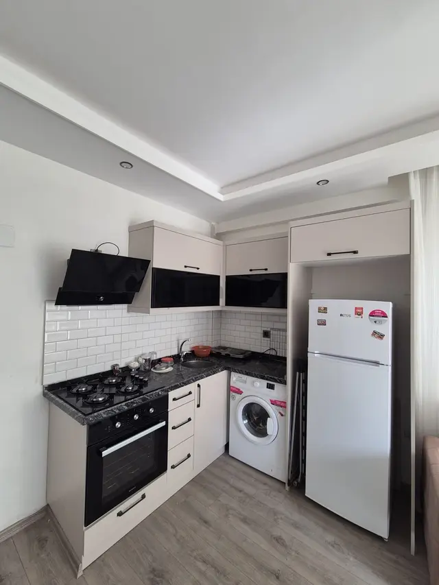 Gültepe'de 1+1 Full Eşyalı Site İçi Yatırımlık Satılık Daire 3