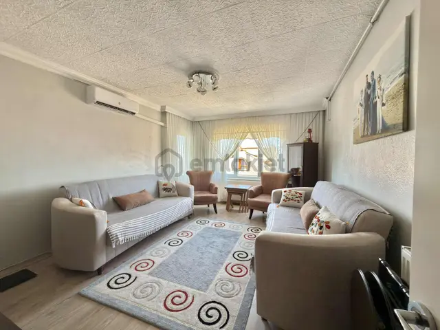 Manisa Yunusemre Yenimahalle 3+1 Asansörlü Cadde Üzeri Daire 2