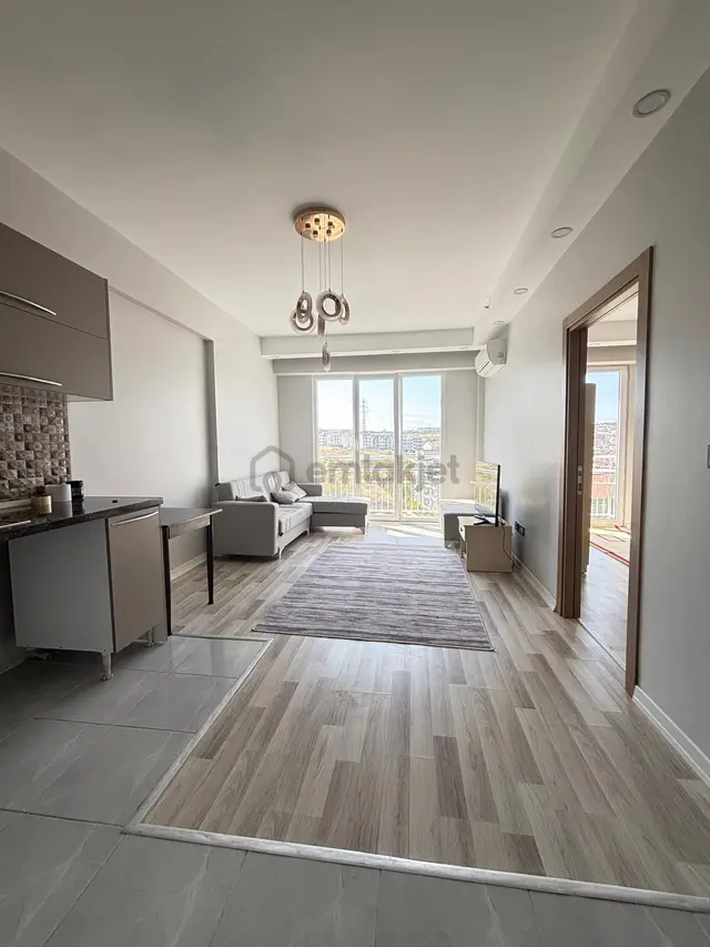 Yıl&ka Yapıdan Metrobüse Yakın 1+1 Full Eşyalı Kiralık Daire 4