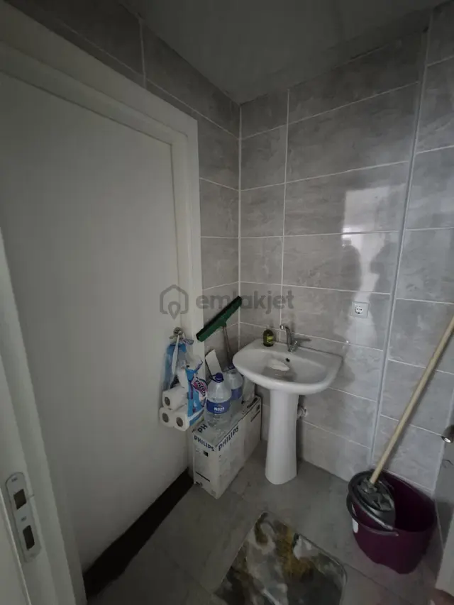 Karşıyaka Mah 3+1 Özel İmarlı 140 M2 Ebeveyn Banyolu Fuul Yapılı 5 Yıllık Bına 5