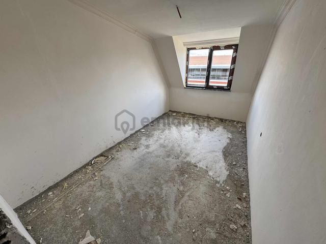 Emsa İnş. İslambey Mah. Satılık Otoparklı 2+1 95m2 Çatı Katı 4