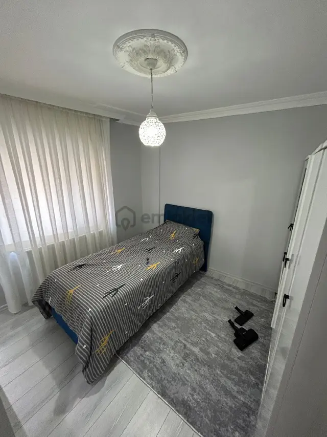 Canyapı'dan Başçeşme Mezarlığı Mevkiinde 1+1 Eşyalı Kiralık 4
