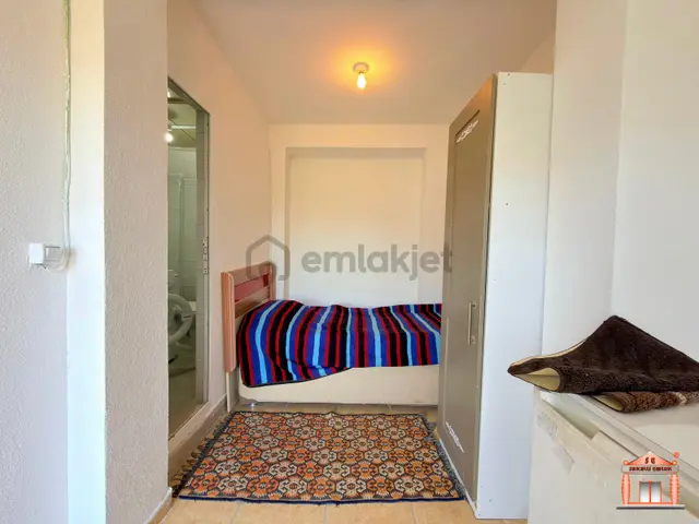 S-a-k-a-l-l-ı-dan Kadıkalesinde Kiralık Eşyalı Stüdyo Daire 3