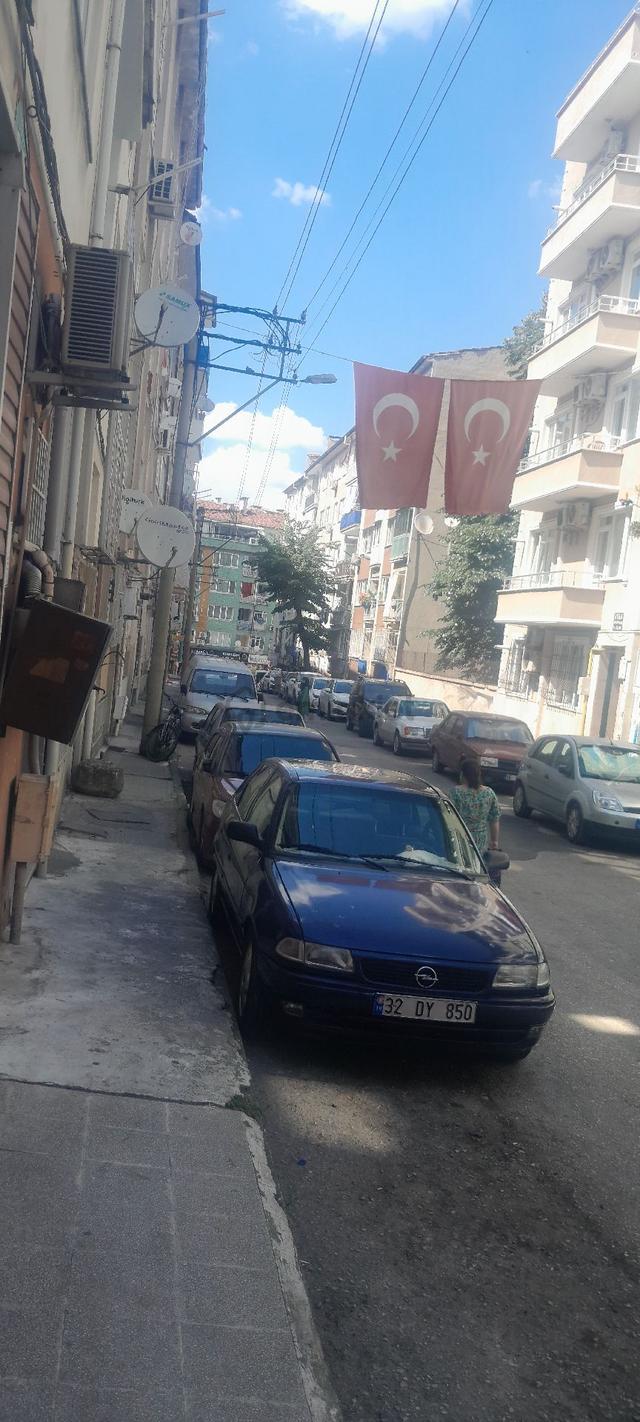 Kombili, Balkonlu, Şehir Merkezinde Satılık Daire 4