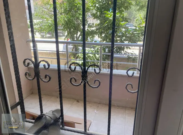 Güven Emlak'tan Malatya Lisesi Cıvarı 3+1 Daire 3