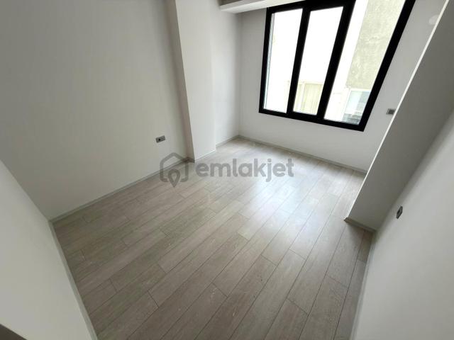 Referans'tan Altınkum'da Denize 50 Mt Yerden Isıtmalı Şık Tasarımlı 3+1 Daire 4