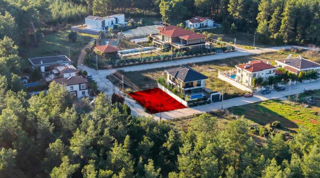 Döşemealtı, Yalınlı |ormana Sıfır|villalık, Köşe Parsel | 436 M² 2