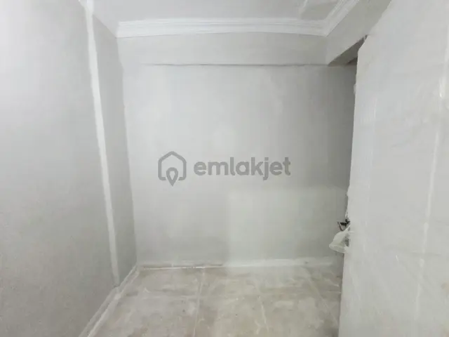 Devteyştıde Satılık 2+1 Arakat Daire 5