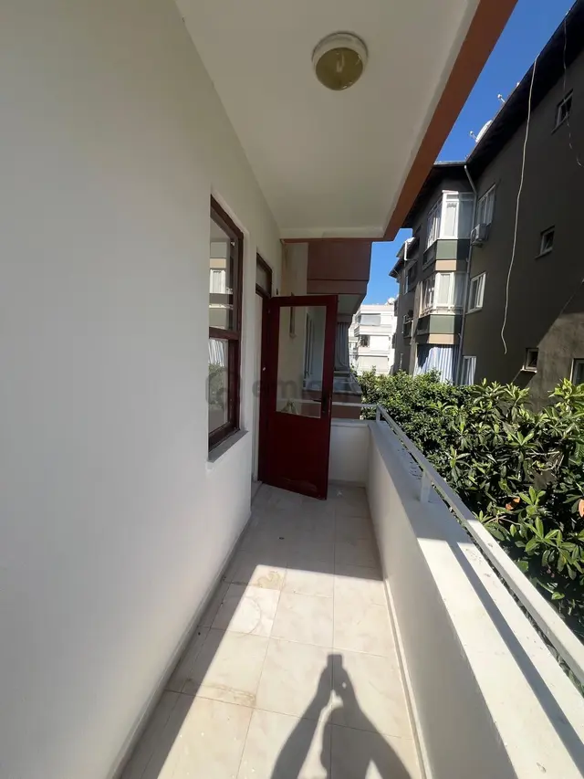 Alanya Merkez'de Nüfus Civarı 2+1 Ayrı Mutfak Kiralık Daire 3