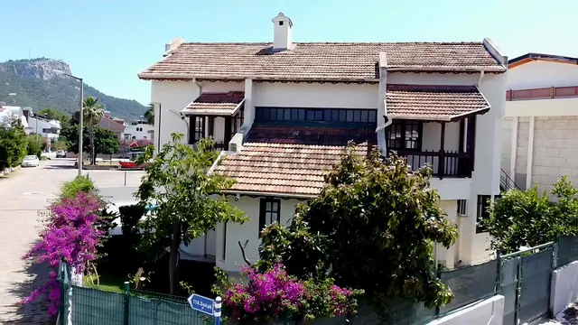 Kemer Merkez'de Denize 300 Metre 5+1 Satılık Havuzlu Villa, 260 M² 3