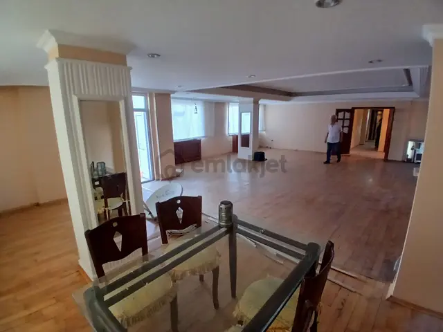Tarcanlardan 240m2 2 Ailenin Yaşaya Bileceği Güzel Bi Daire 3