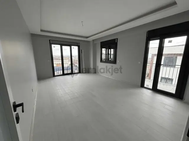 Tuzla Postane Mah. Satılık 2+1 Daire 2