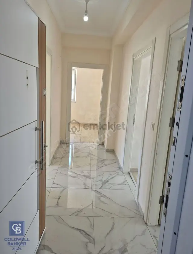 Ilıca'da Merkezi Konumda Kiralık 2+1 Daire 2