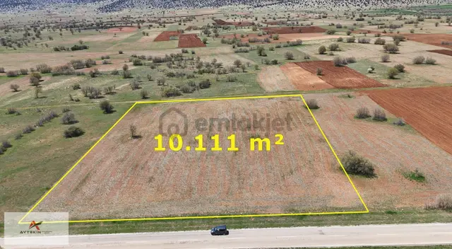 Akören Ağalar Mahallesinde Yola Sıfır 10.111 M² Müstakil Tarla 3