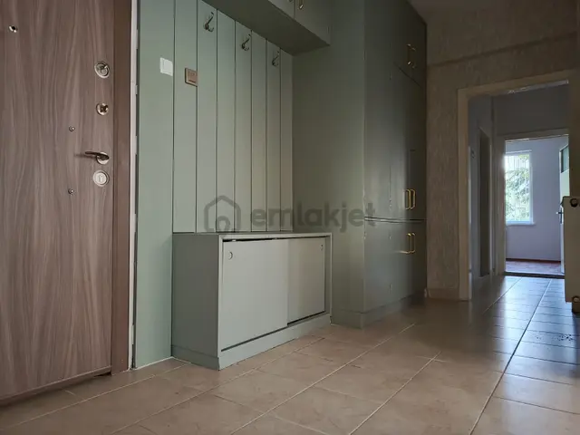 Dumlupınar Mahallesinde Satılık 2+1 Bakımlı Daire 3