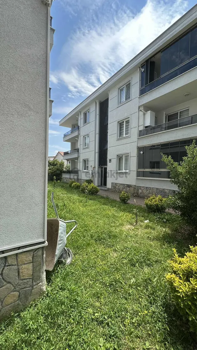 Çınaraltı Sitesinde Giriş Katında 3+1 Kiralık Daire 3