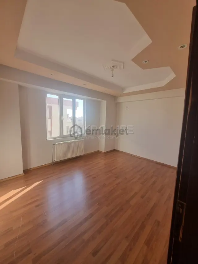 Bağcılar Kadın Doğum Hastanesi Civarında 3+1 Kiralık Daire 5
