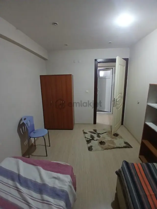 Ender Uysal Gayrimenkulden Üniversiteye Çok Yakın 1+1 Bolkonlu Kiralık Apart 5