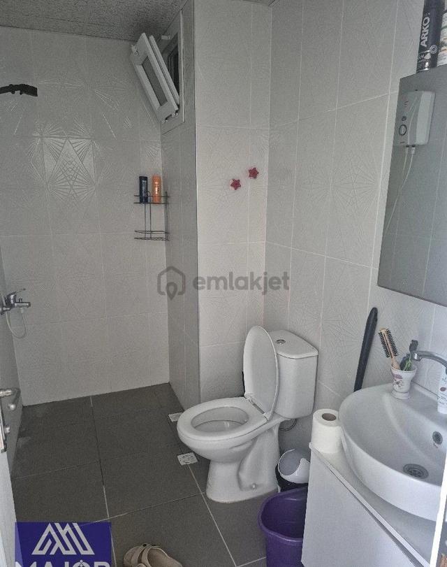 Meydan Mahallesi Eşyalı Temiz 1+1 4
