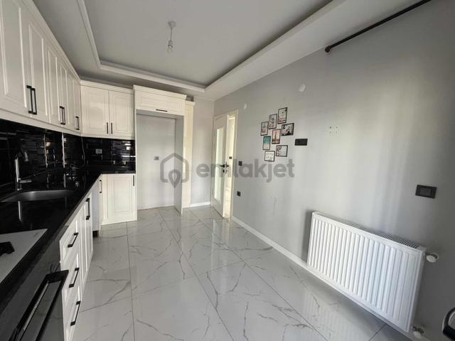 Remax Ezgi'den 19 Mayıs Bulvarında Kiralık 2+1 Daire 5