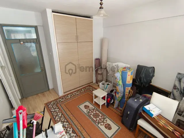 Resadiye Mahallesinde İci Temiz Satılık Daire 2