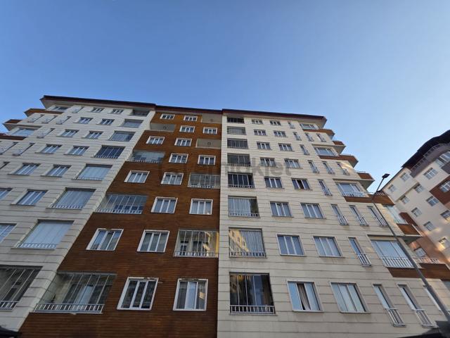 Emlak Dünyası Şehirmerkezinde Yoncalıkta 4+1 Kiralık Daire 1