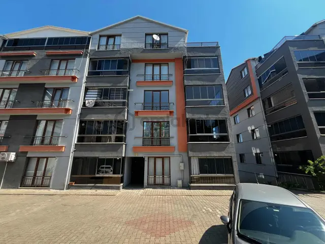 Kestel Vani Mehmette Site İçinde Yenilenmiş 3+1 Ara Kat Daire 2