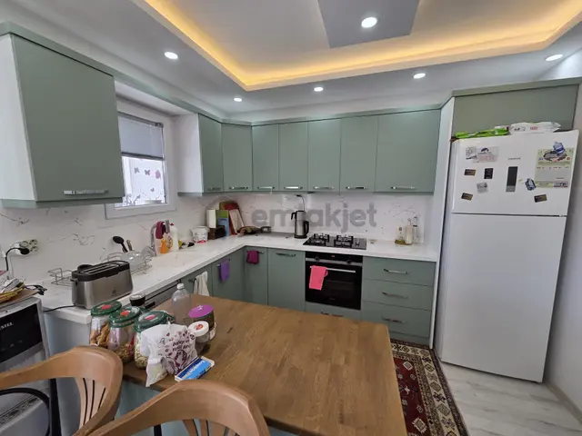 Altınoluk Merkezde Denize 100m Yüksek Giriş Uygun Fiyatlı Daire 1