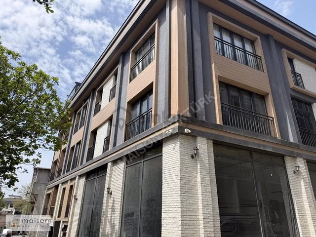 Kemerburgaz'da Merkezi Konumda Kiralık 3+1 Çatı Dubleks