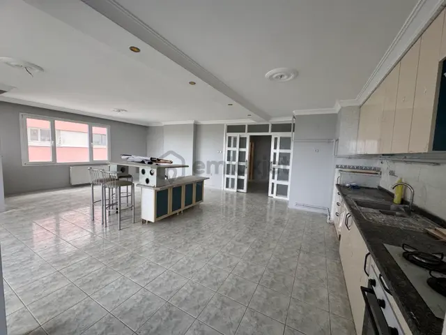 Reşatbey'de Merkez Park Ve Göl Manzaralı-3+1 Doğ.satılık Daire 5