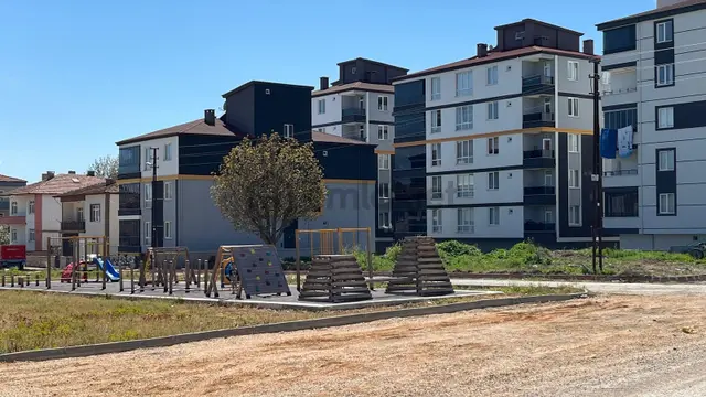 Konut Emlaktan Satılık 2+1 Daire/ Arsa Takası Düşünülür. 2