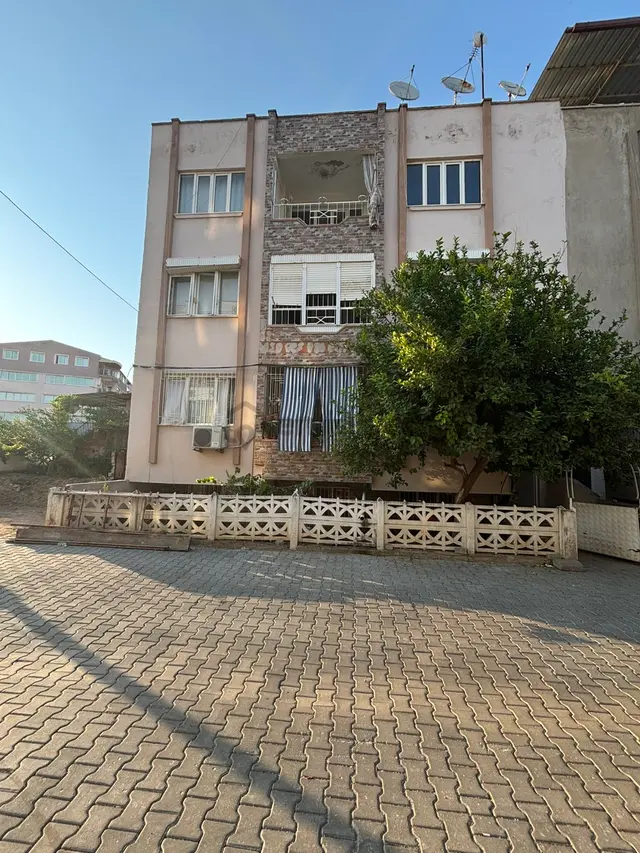 Sezgin Emlak Dan Nazilli Yeşil Mahalle Yarı Bodrum Satılık Daire
