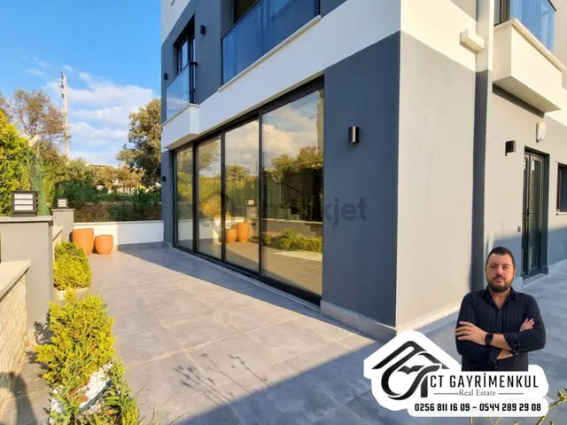 Didim'de Satılık 3+1 Müstakil Girişli Bahçeli Deniz Manzaralı Triplex Villa ! 2