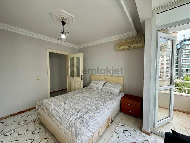 Alanya'da Havuzlu Sitede Tam Eşyalı Kiralık Daire | Tekce 4